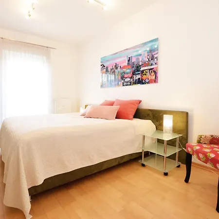 Sommer - Mit Privatem Seezugang Seeboden