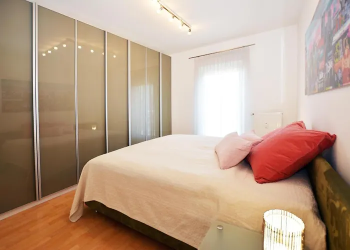 Sommer - Mit Privatem Seezugang * Seeboden